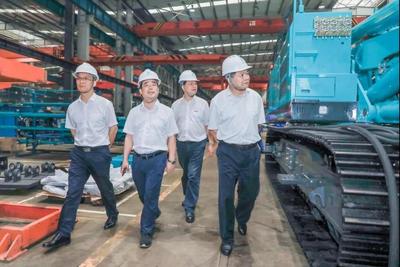中水八局副總經理鄧文明一行到訪山河智能，共探公路工程建筑合作新篇